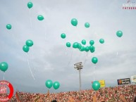 Foto: "Homenaje a Chapecoense" Barra: La Banda del Camion • Club: San Martín de Tucumán