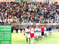 Foto: "Final contra Liniers. Ituzaingo campeón 2006" Barra: La Banda del León &bull; Club: Ituzaingó
