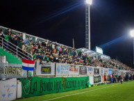 Foto: Barra: La Banda del León &bull; Club: Ituzaingó &bull; País: Argentina