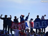 Foto: "Punta de Rieles todo tumba la casa" Barra: La Banda del Parque • Club: Nacional