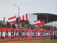 Foto: Barra: La Banda del Pelícano • Club: Unión Huaral