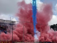 Foto: "Banderazo previo al clásico vs Comunicaciones" Barra: La Banda del Rojo &bull; Club: Municipal