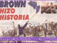 Foto: Barra: La Banda Del Sandia • Club: Guillermo Brown