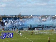 Foto: Barra: La Banda Del Sandia • Club: Guillermo Brown