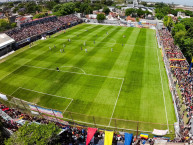 Foto: "campeon clausura 2024, 1ra B" Barra: La Banda del Tricolor &bull; Club: Colegiales