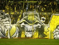 Foto: Barra: La Banda Monstruo • Club: Almirante Brown