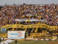 Foto: Barra: La Banda Monstruo • Club: Almirante Brown