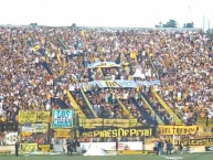 Foto: "En el Fragata" Barra: La Banda Monstruo &bull; Club: Almirante Brown &bull; País: Argentina
