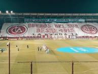 Foto: "DUENOS DEL SUR DESDE 1915" Barra: La Barra 14 &bull; Club: Lanús