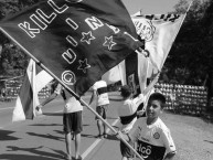 Foto: "Desde pendejo voy con vos" Barra: La Barra 79 • Club: Olimpia