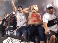 Foto: "CARGADA A LUQUE, CHANCHO DE LA B, LUQUEÑO KURE LUQUE" Barra: La Barra 79 • Club: Olimpia • País: Paraguay