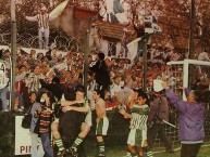 Foto: "en excursio, año 2001" Barra: La Barra de Laferrere 79 &bull; Club: Deportivo Laferrere