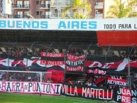 Foto: Barra: La Barra del Dragón • Club: Defensores de Belgrano • País: Argentina