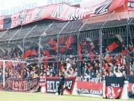 Foto: Barra: La Barra del Dragón • Club: Defensores de Belgrano • País: Argentina