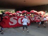 Foto: "Caminando" Barra: La Barra del Rojo • Club: Independiente • País: Argentina