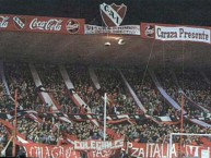 Foto: "ESTADIO DOBLE VISERA" Barra: La Barra del Rojo • Club: Independiente