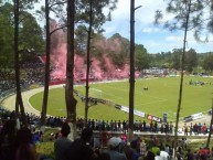 Foto: Barra: La Barra Gris • Club: Deportivo Carchá