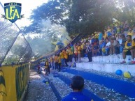 Foto: Barra: La Fiel Amarilla • Club: Once Municipal