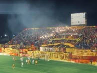 Foto: Barra: La Gloriosa 22 &bull; Club: Sarmiento de Resistencia &bull; País: Argentina