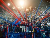 Foto: "Para avalancha" Barra: La Gloriosa Butteler • Club: San Lorenzo • País: Argentina