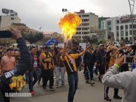 Foto: "Rumbo a la Cancha" Barra: La Gloriosa Ultra Sur 34 • Club: The Strongest