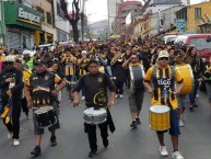 Foto: "Rumbo a la cancha" Barra: La Gloriosa Ultra Sur 34 • Club: The Strongest