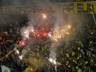 Foto: Barra: La Gloriosa Ultra Sur 34 • Club: The Strongest