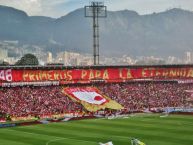 Foto: Barra: La Guardia Albi Roja Sur • Club: Independiente Santa Fe • País: Colombia