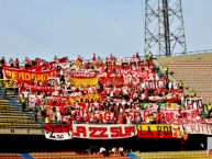 Foto: Barra: La Guardia Albi Roja Sur • Club: Independiente Santa Fe