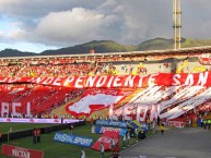 Foto: Barra: La Guardia Albi Roja Sur • Club: Independiente Santa Fe • País: Colombia