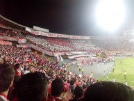 Foto: Barra: La Guardia Albi Roja Sur • Club: Independiente Santa Fe • País: Colombia