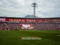 Foto: Barra: La Guardia Albi Roja Sur • Club: Independiente Santa Fe • País: Colombia