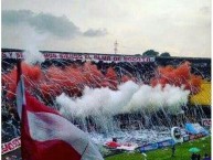 Foto: Barra: La Guardia Albi Roja Sur • Club: Independiente Santa Fe • País: Colombia