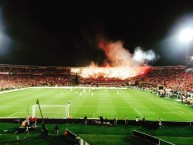 Foto: Barra: La Guardia Albi Roja Sur • Club: Independiente Santa Fe