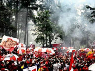 Foto: Barra: La Guardia Albi Roja Sur • Club: Independiente Santa Fe • País: Colombia