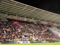 Foto: "LGARS en Tunja" Barra: La Guardia Albi Roja Sur • Club: Independiente Santa Fe • País: Colombia