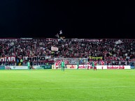 Foto: "LGARS en Techo // equidad VS Santa Fe - Liga Betplay 2024-1" Barra: La Guardia Albi Roja Sur • Club: Independiente Santa Fe