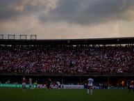 Foto: "LGARS // Santa Fe vs envigado - Liga Betplay 2024-1" Barra: La Guardia Albi Roja Sur • Club: Independiente Santa Fe • País: Colombia