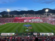 Foto: Barra: La Guardia Albi Roja Sur • Club: Independiente Santa Fe