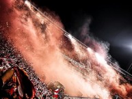 Foto: Barra: La Guardia Albi Roja Sur • Club: Independiente Santa Fe