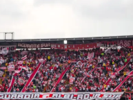Foto: Barra: La Guardia Albi Roja Sur &bull; Club: Independiente Santa Fe &bull; País: Colombia