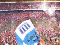 Foto: "Campeón 2001" Barra: La Guardia Imperial • Club: Racing Club