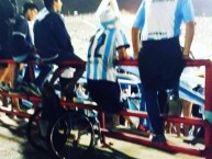 Foto: "El amor por la camiseta lo puede todo" Barra: La Guardia Imperial • Club: Racing Club • País: Argentina