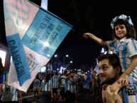 Foto: "Campeón Argentino 2018/2019" Barra: La Guardia Imperial • Club: Racing Club • País: Argentina