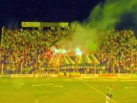 Foto: Barra: La Guardia Puyutana • Club: Sportivo Desamparados