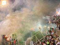 Foto: Barra: La Guardia Puyutana &bull; Club: Sportivo Desamparados &bull; País: Argentina