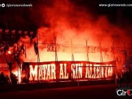 Foto: "gloriosonob.com - Banderazo 21/10/16" Barra: La Hinchada Más Popular • Club: Newell's Old Boys