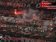 Foto: "La Gloriosa Banda Del Rojinegro (LGBDR)" Barra: La Hinchada Más Popular • Club: Newell's Old Boys