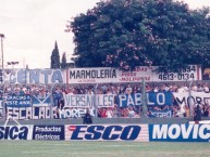 Foto: "Velez en uno de los viejos sectores visitantes de la cancha de chicago. Principios de los años 2000." Barra: La Pandilla de Liniers • Club: Vélez Sarsfield