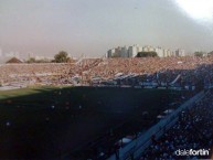 Foto: "Velez Campeón Apertura 1995 llevando 25 mil personas al viejo estadio de independiente" Barra: La Pandilla de Liniers • Club: Vélez Sarsfield • País: Argentina